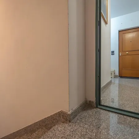 Rr - Nel E Vicino Il Centro - Italywego Daire